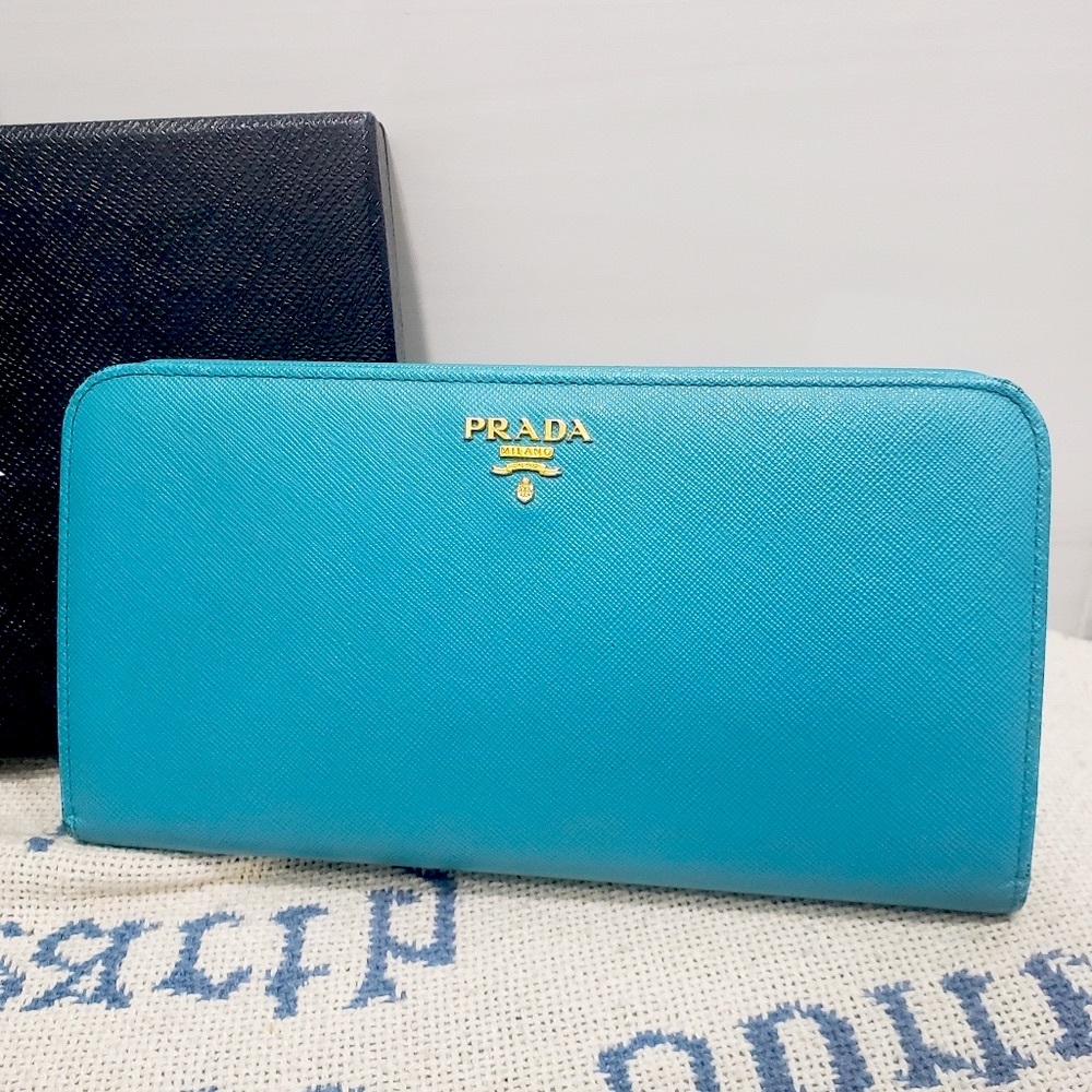 PRADA oversize wallet